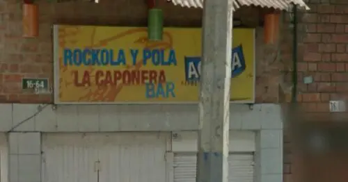 ROCKOLA Y POLA LA CAPONERA BAR ROCKOLA Y POLA LA CAPONERA BAR